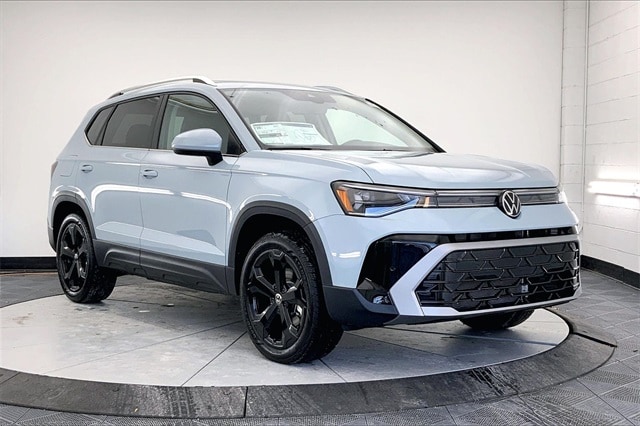 2026 Volkswagen Taos SEL's photo