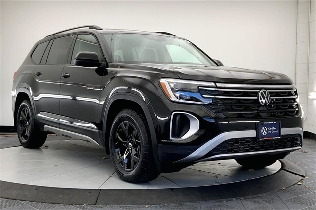 2025 Volkswagen Atlas Atlas Peak Edition's photo