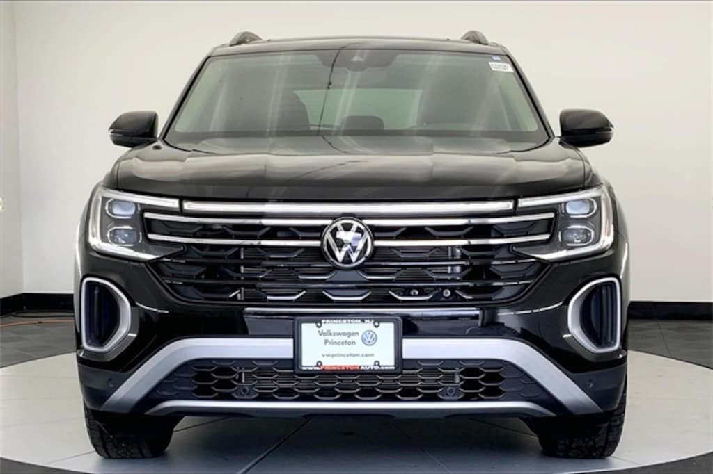 Certified 2025 Volkswagen Atlas 2.0T Peak Edition SUV