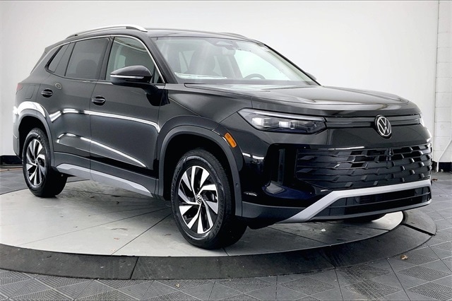 2026 Volkswagen Tiguan S's photo