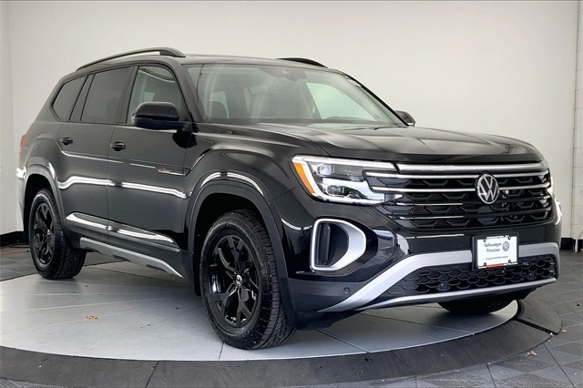 2025 Volkswagen Atlas Atlas Peak Edition's photo