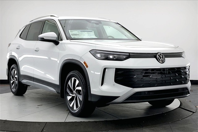 2026 Volkswagen Tiguan S's photo