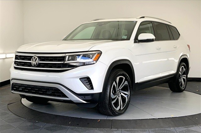 2023 Volkswagen Atlas V6 SEL photo 2