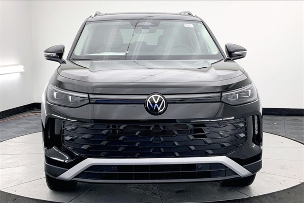 New 2026 Volkswagen Tiguan 2.0T SE SUV