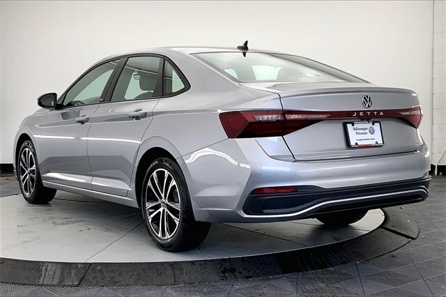 2026 Volkswagen Jetta 1.5T Sport photo 4