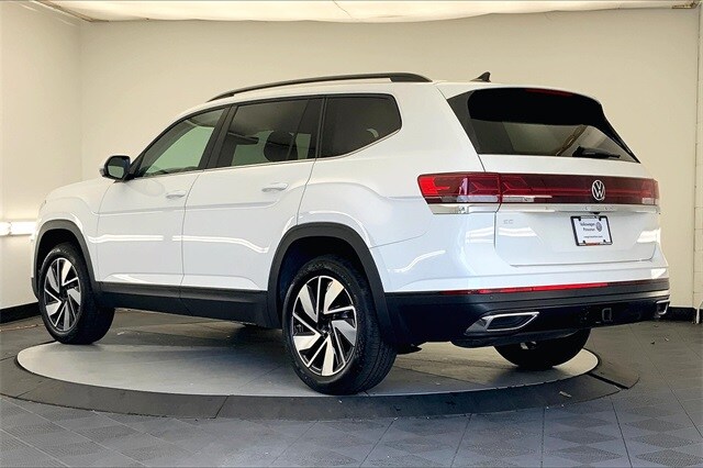 2025 Volkswagen Atlas SE Technology photo 4