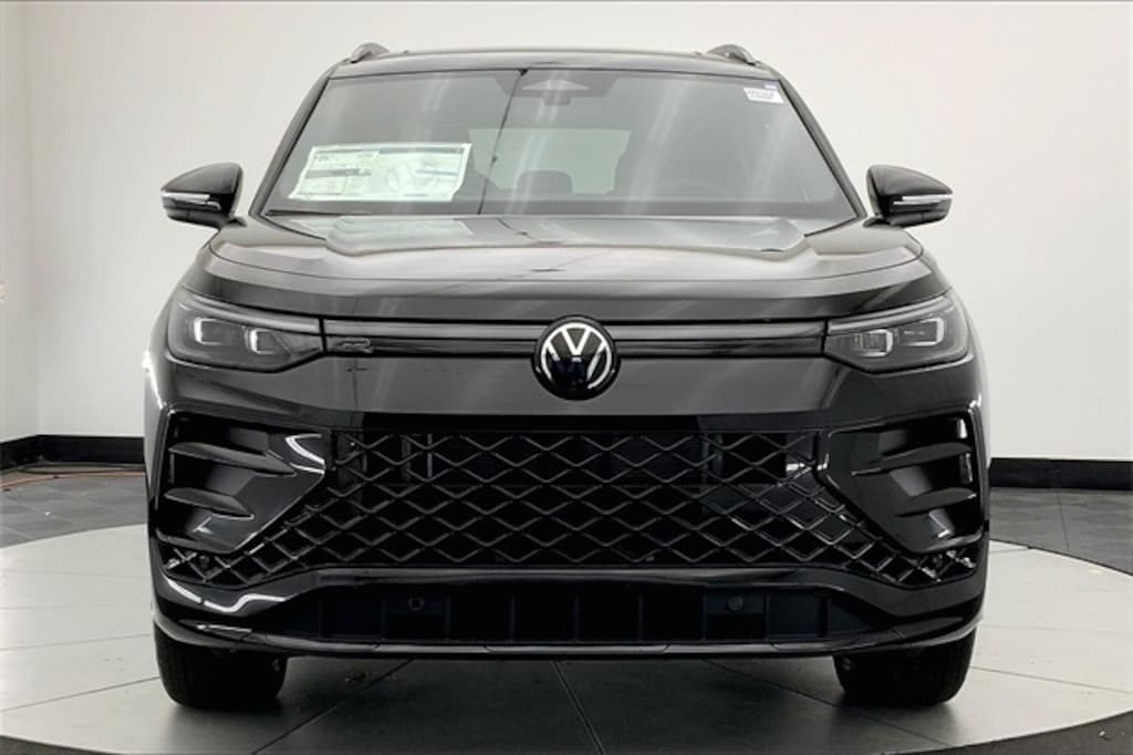 New 2026 Volkswagen Tiguan 2.0T SE R-Line Black SUV
