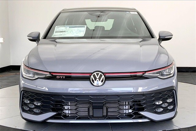 2026 Volkswagen Golf GTI Autobahn photo 3