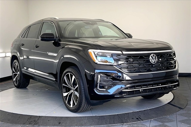 2026 Volkswagen Atlas Cross Sport SEL Premium R-LINE's photo