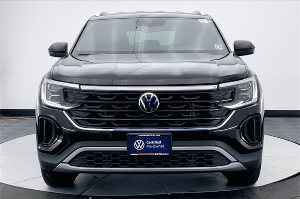 Used 2025 Volkswagen Atlas Cross Sport 2.0T SE SUV