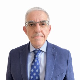 Staff member Alan Geller from 693e3d2c2a1c