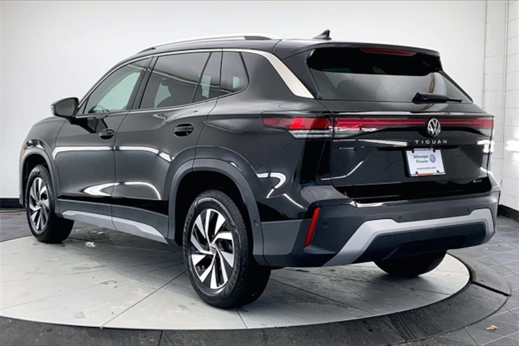 New 2026 Volkswagen Tiguan 2.0T S SUV