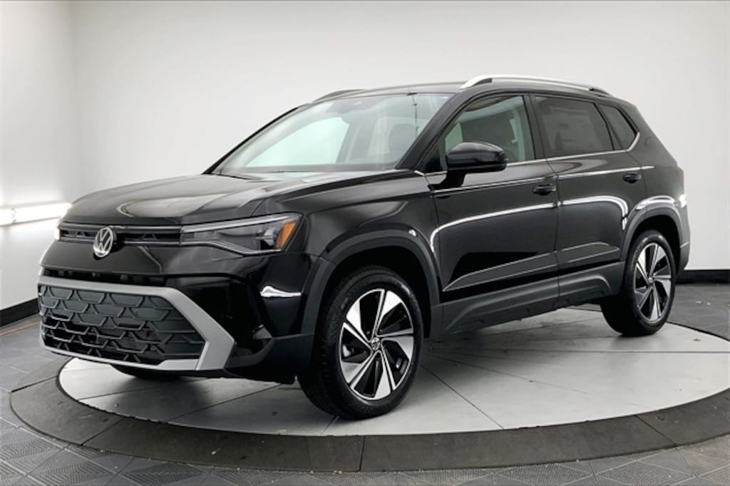 New 2025 Volkswagen Taos 1.5T SE SUV