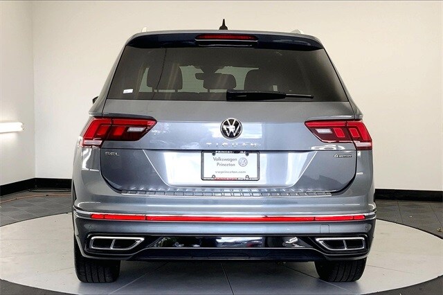2022 Volkswagen Tiguan SEL Premium R-Line photo 4