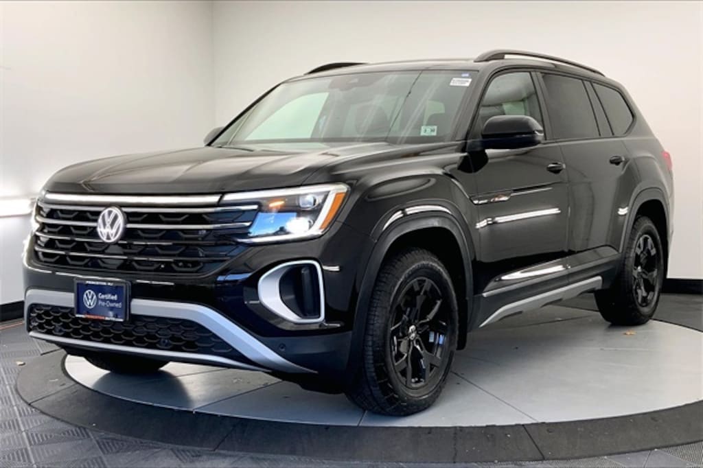 Certified 2025 Volkswagen Atlas 2.0T Peak Edition SUV