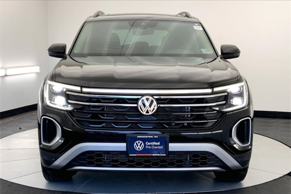 Certified 2025 Volkswagen Atlas 2.0T Peak Edition SUV
