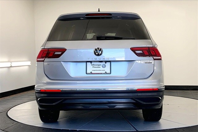 2022 Volkswagen Tiguan SE photo 4