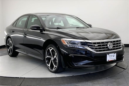 2022 Volkswagen Passat 2.0T R-Line Sedan