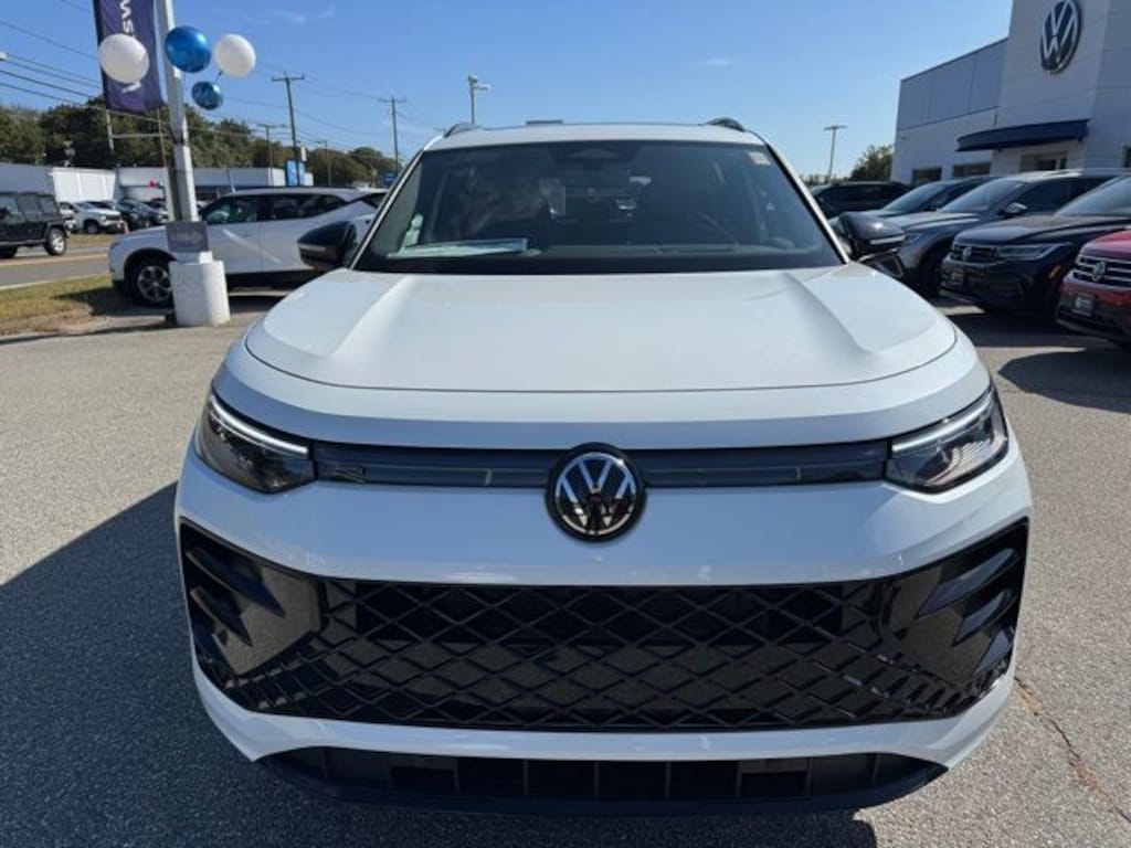 New 2025 Volkswagen Tiguan 2.0T SE R-Line Black SUV