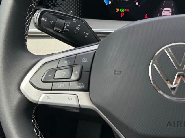 2025 Volkswagen Tiguan SE - Photo 37