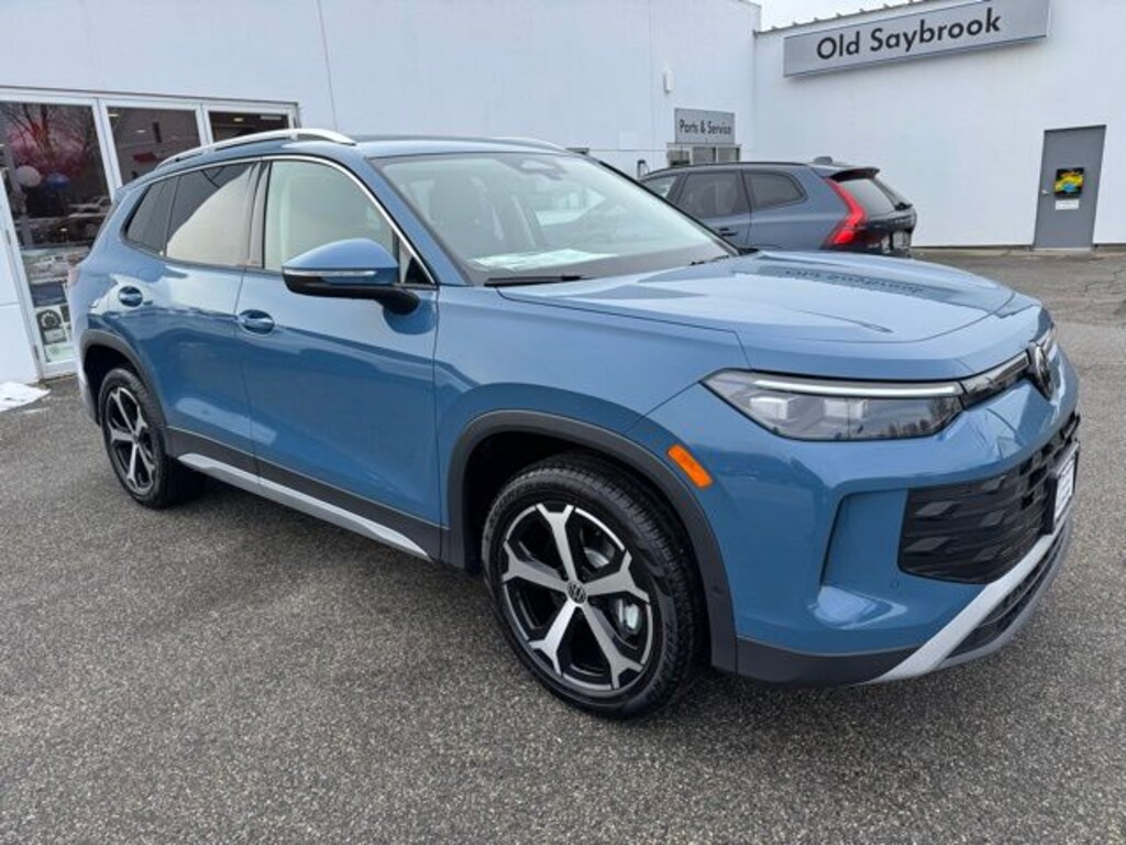 New 2026 Volkswagen Tiguan 2.0T SE SUV