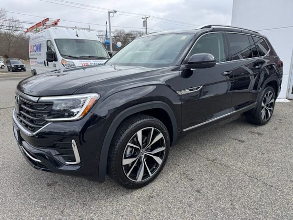 New 2026 Volkswagen Atlas 2.0T SEL Premium R-Line SUV