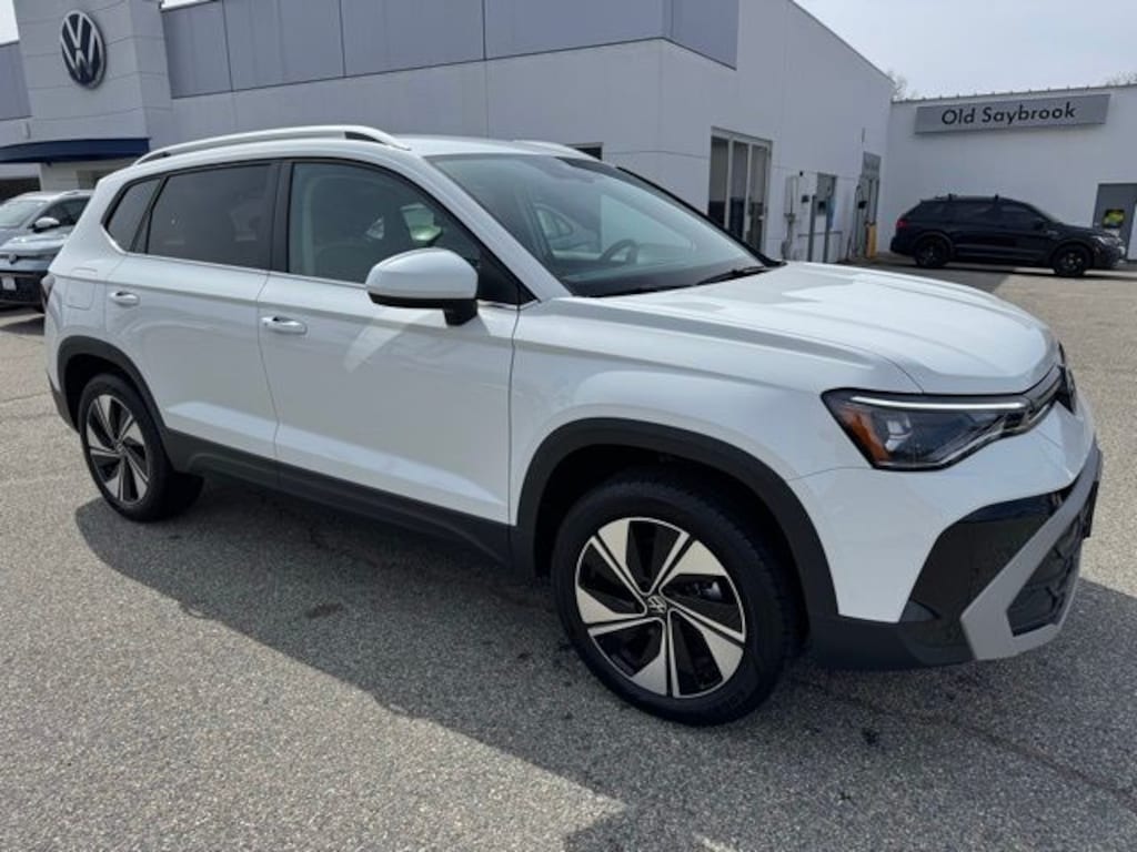 New 2026 Volkswagen Taos 1.5T SE SUV