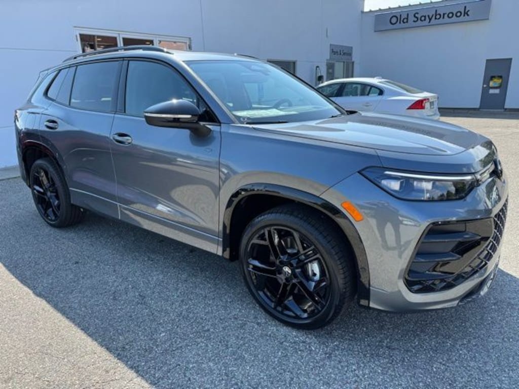 New 2025 Volkswagen Tiguan 2.0T SE R-Line Black SUV
