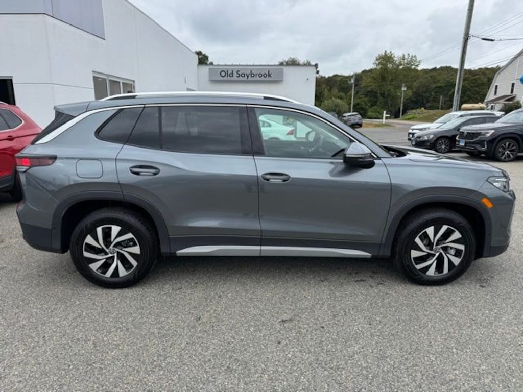 New 2025 Volkswagen Tiguan 2.0T S SUV