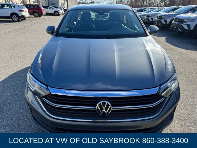 2024 Volkswagen Jetta SE - Photo 2