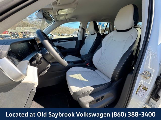 2025 Volkswagen Tiguan SE - Photo 31