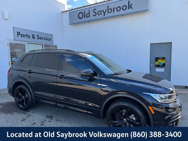 2024 Volkswagen Tiguan SE R-Line Black photo 3