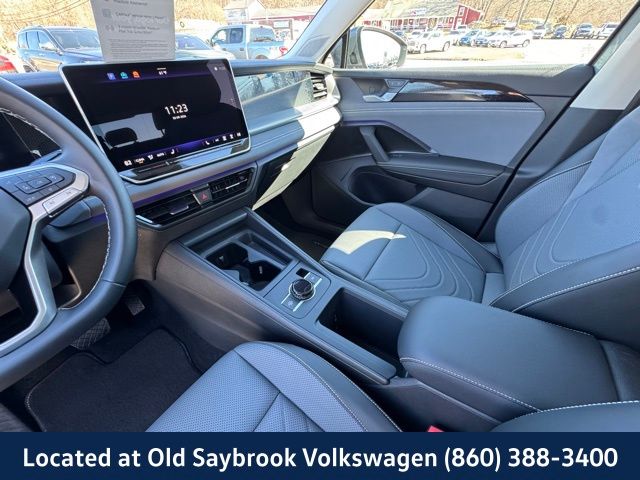 2025 Volkswagen Tiguan SE - Photo 30