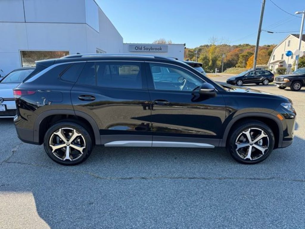 New 2025 Volkswagen Tiguan 2.0T SE SUV