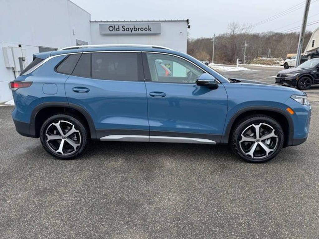 New 2026 Volkswagen Tiguan 2.0T SE SUV