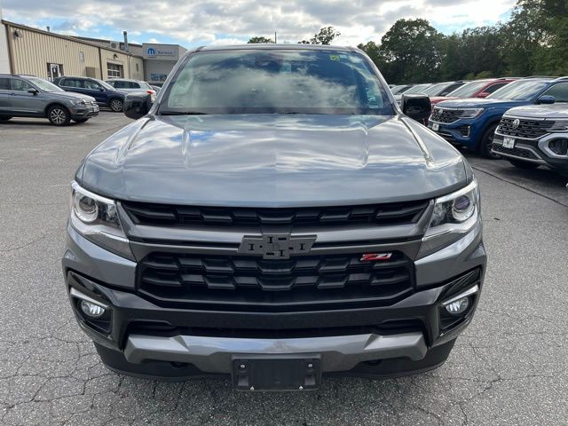 2022 Chevrolet Colorado Z71 photo 2