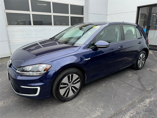 Used 2019 Volkswagen e-Golf e-Golf SE with VIN WVWKR7AU4KW903082 for sale in Old Saybrook, CT