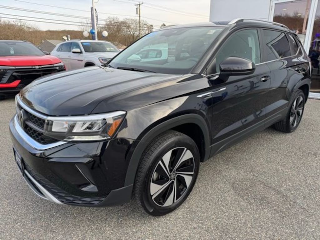 Used 2024 Volkswagen Taos 1.5T SE SUV