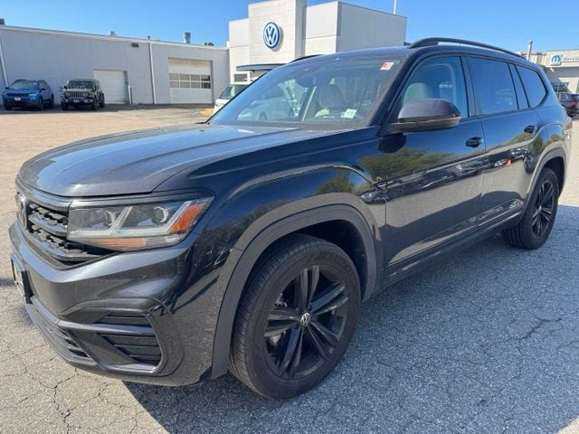 2023 Volkswagen Atlas 3.6L SEL R-Line Black 4MOTION's photo