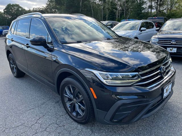 2022 Volkswagen Tiguan SE photo 3