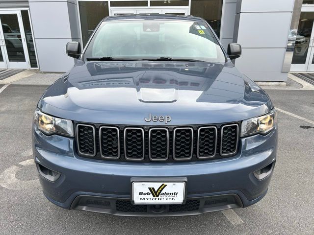 2021 Jeep Grand Cherokee Anniversary Edition photo 2