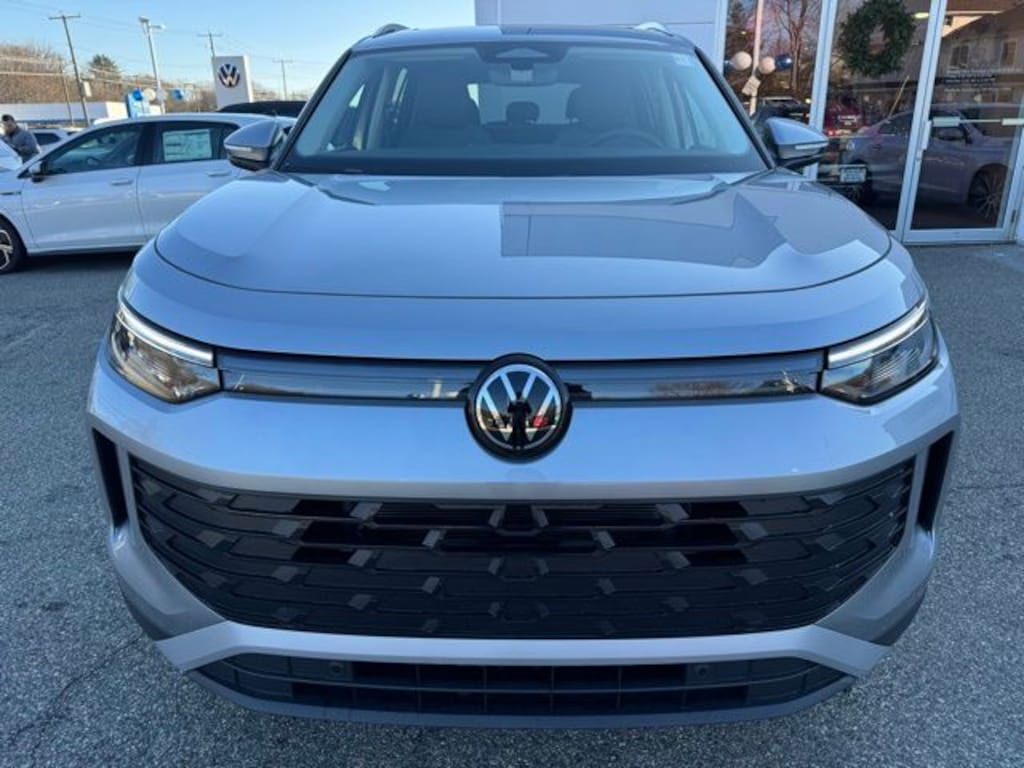 New 2026 Volkswagen Tiguan 2.0T SE SUV
