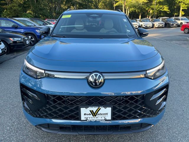 2025 Volkswagen Tiguan SE R-Line Black photo 2
