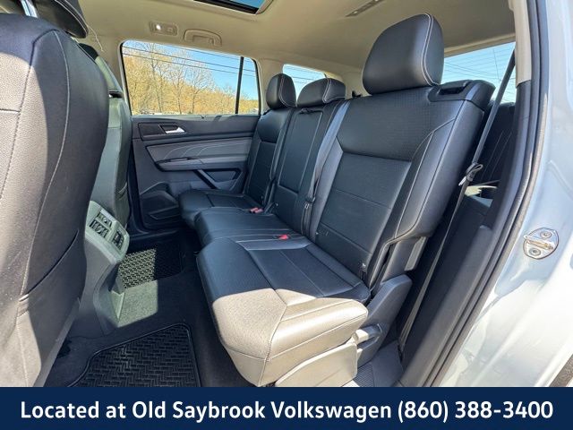 2023 Volkswagen Atlas SE w/Tech - Photo 10