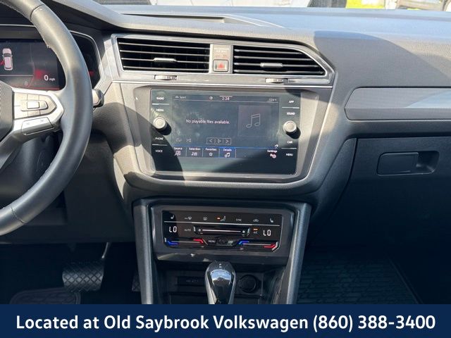 2022 Volkswagen Tiguan SE - Photo 13
