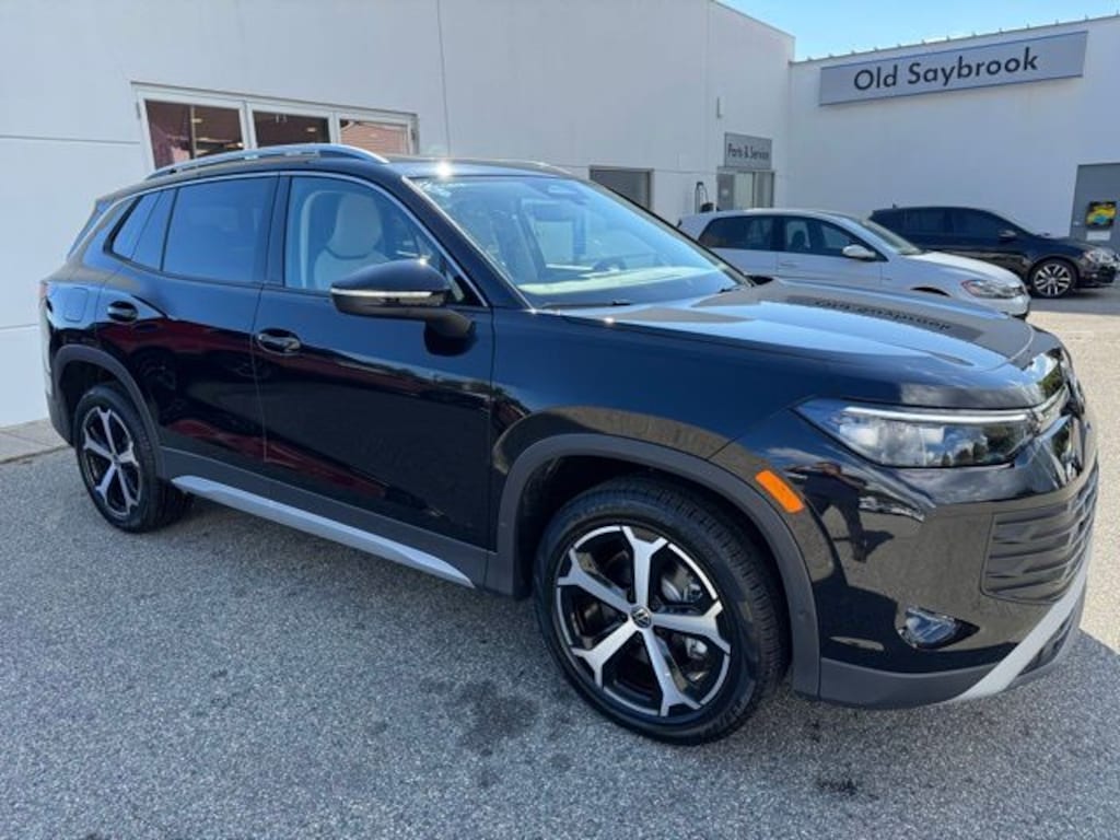 New 2025 Volkswagen Tiguan 2.0T SE SUV