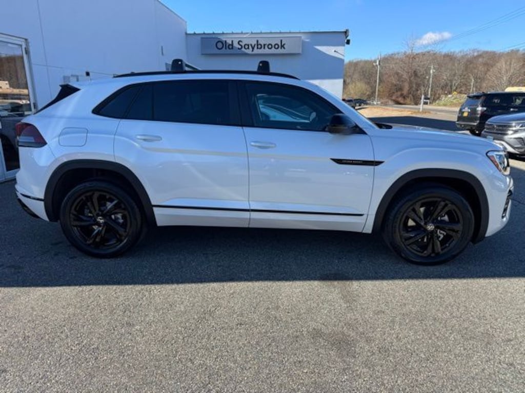 New 2026 Volkswagen Atlas Cross Sport 2.0T SEL R-Line Black SUV