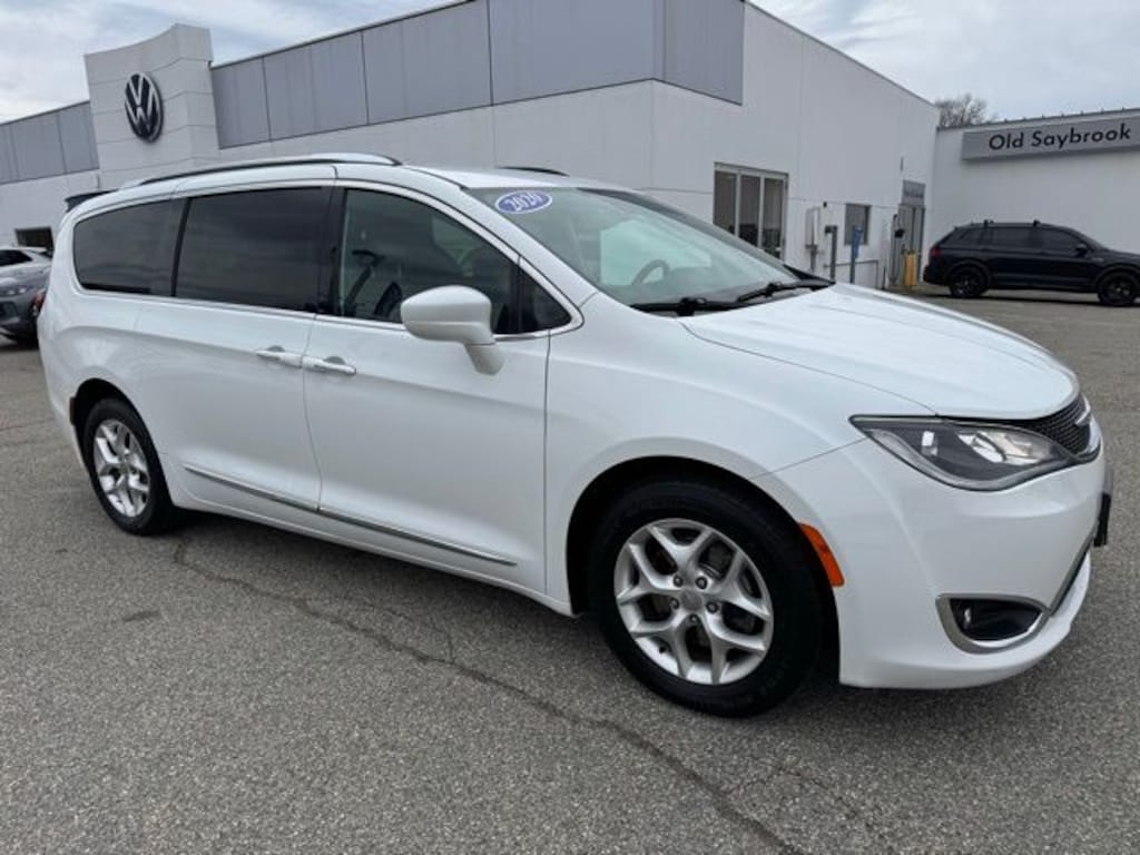 Used 2020 Chrysler Pacifica Touring L Minivan/Van
