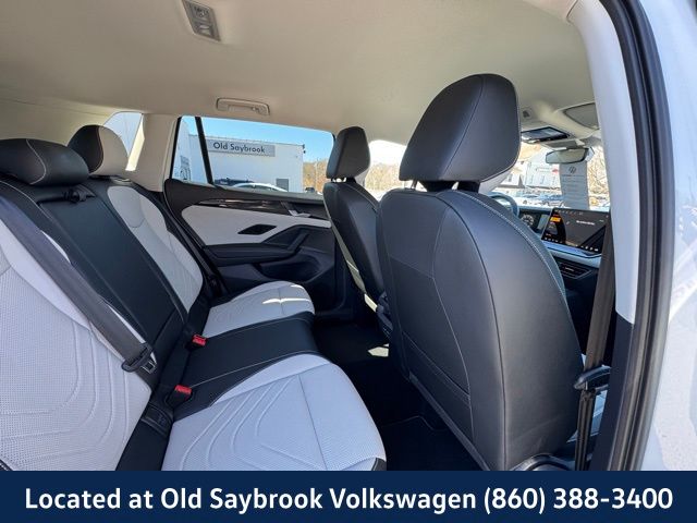 2025 Volkswagen Tiguan SE - Photo 24