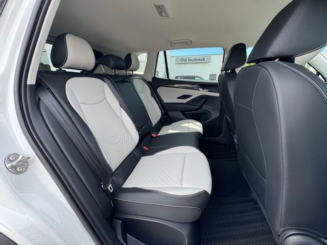 2025 Volkswagen Tiguan SE - Photo 22